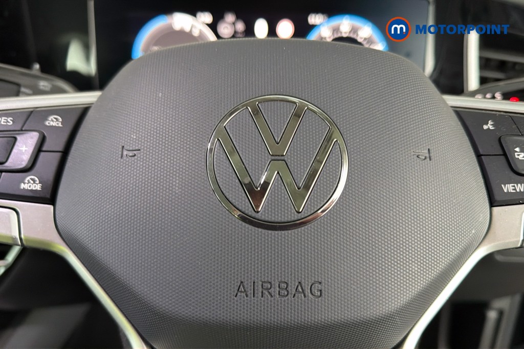 Volkswagen Passat Life Automatic Petrol Plug-In Hybrid Estate - Stock Number (1632891) - 5th supplementary image