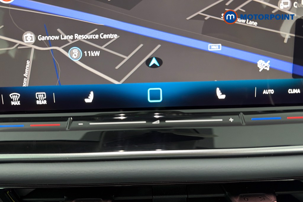 Volkswagen Passat Life Automatic Petrol Plug-In Hybrid Estate - Stock Number (1632891) - 14th supplementary image