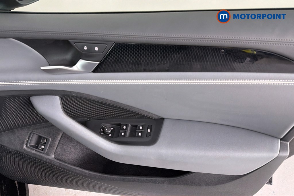 Volkswagen Passat Life Automatic Petrol Plug-In Hybrid Estate - Stock Number (1632891) - 19th supplementary image