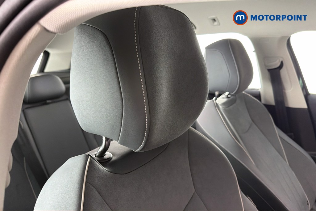 Volkswagen Passat Life Automatic Petrol Plug-In Hybrid Estate - Stock Number (1632891) - 23rd supplementary image