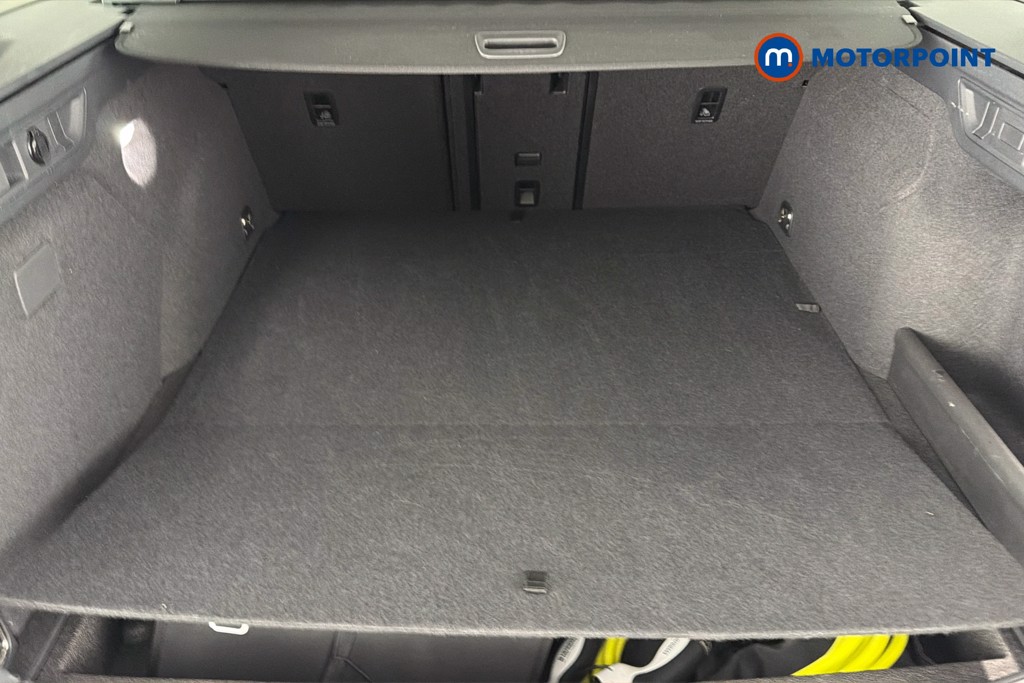 Volkswagen Passat Life Automatic Petrol Plug-In Hybrid Estate - Stock Number (1632891) - 33rd supplementary image