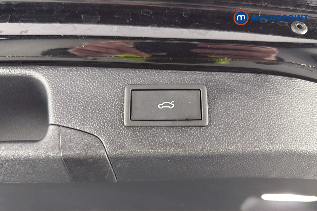 Volkswagen Passat Life Automatic Petrol Plug-In Hybrid Estate - Stock Number (1632891) - 35th supplementary image