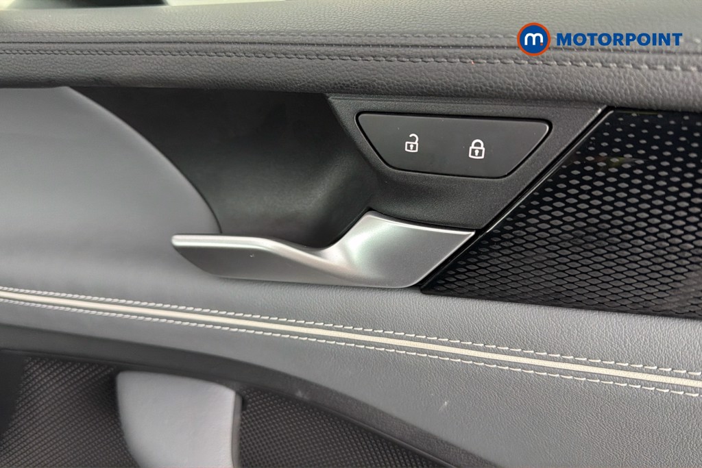 Volkswagen Passat Life Automatic Petrol Plug-In Hybrid Estate - Stock Number (1632891) - 42nd supplementary image