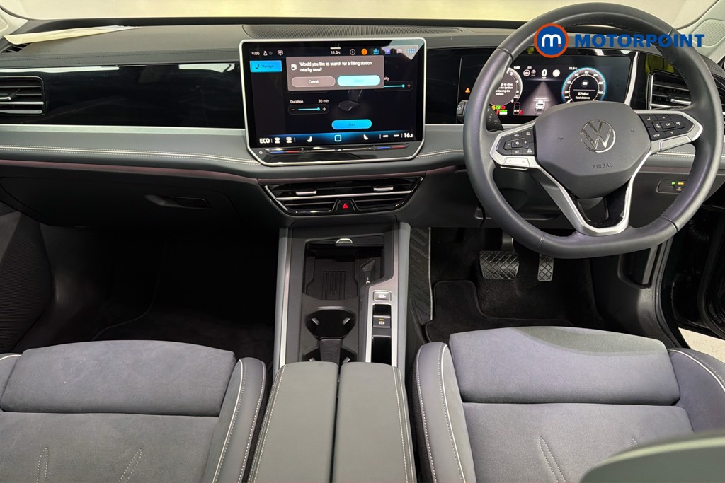 Volkswagen Passat Life Automatic Petrol Plug-In Hybrid Estate - Stock Number (1632891) - 1st supplementary image