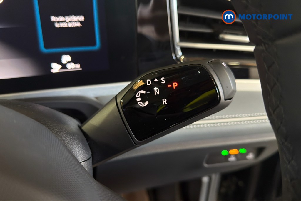 Volkswagen Passat Life Automatic Petrol Plug-In Hybrid Estate - Stock Number (1632907) - 15th supplementary image