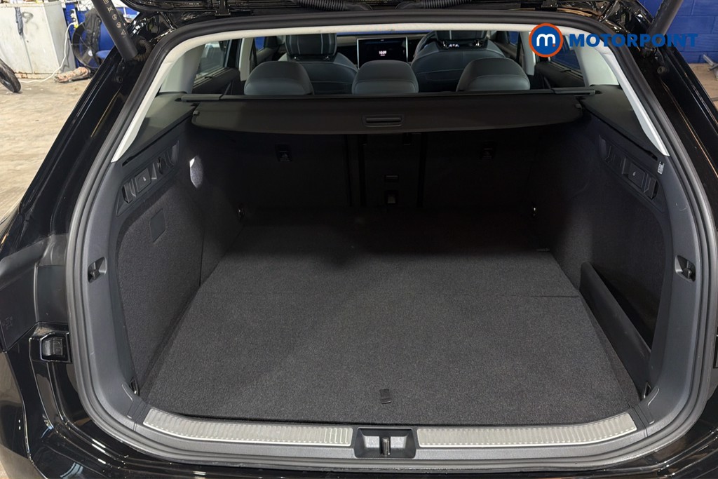 Volkswagen Passat Life Automatic Petrol Plug-In Hybrid Estate - Stock Number (1632907) - 33rd supplementary image