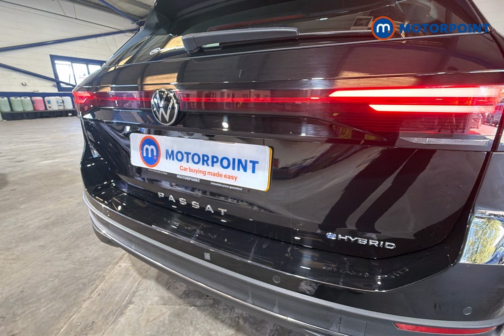 Volkswagen Passat Life Automatic Petrol Plug-In Hybrid Estate - Stock Number (1632907) - 37th supplementary image