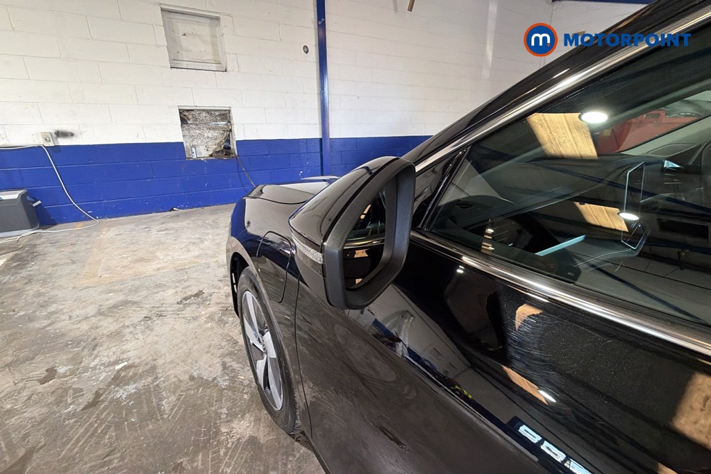 Volkswagen Passat Life Automatic Petrol Plug-In Hybrid Estate - Stock Number (1632907) - 43rd supplementary image