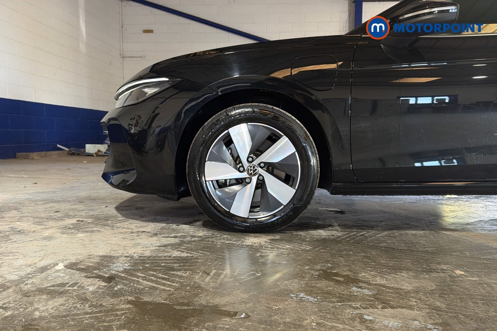 Volkswagen Passat Life Automatic Petrol Plug-In Hybrid Estate - Stock Number (1632907) - 47th supplementary image