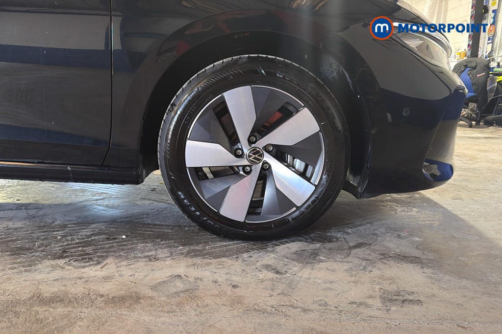 Volkswagen Passat Life Automatic Petrol Plug-In Hybrid Estate - Stock Number (1632907) - 50th supplementary image