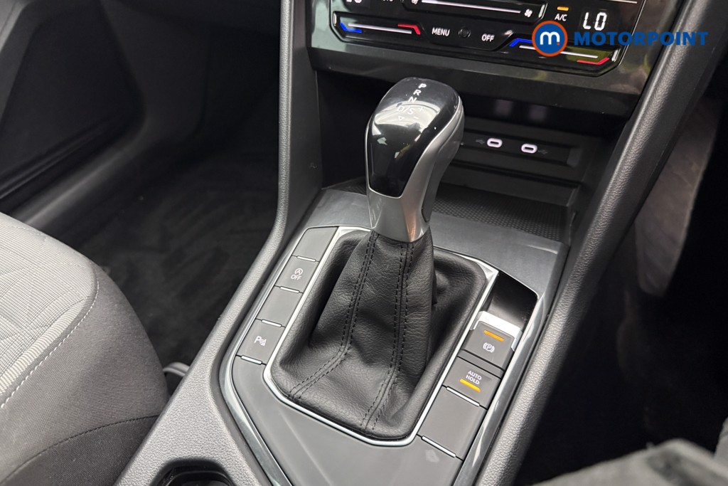 Volkswagen Tiguan Life Automatic Petrol SUV - Stock Number (1633674) - 15th supplementary image