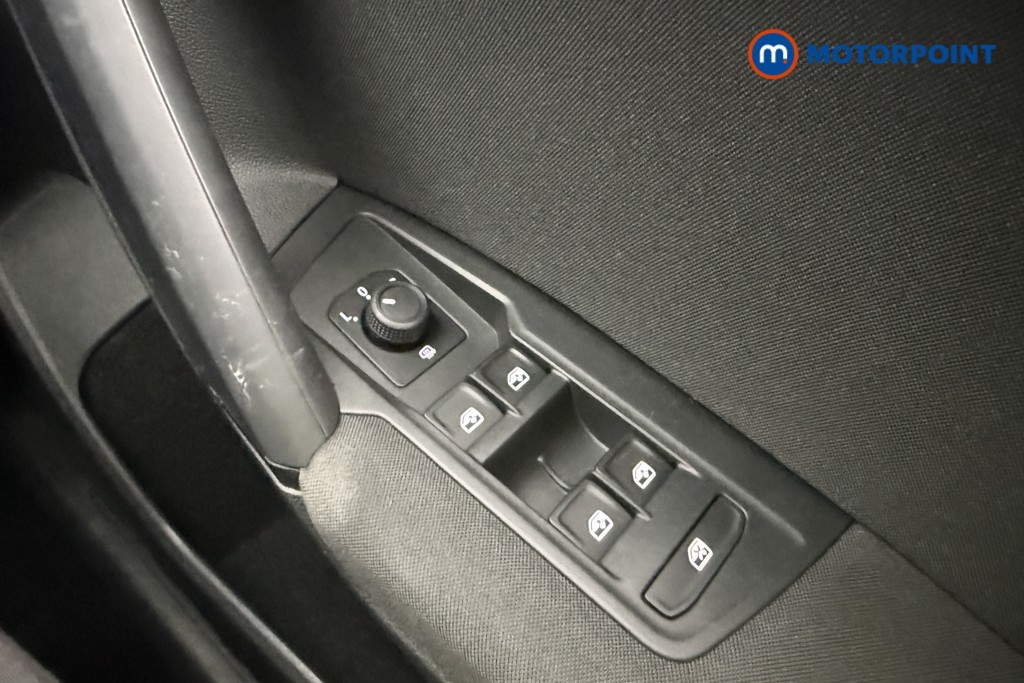 Volkswagen Tiguan Life Automatic Petrol SUV - Stock Number (1633674) - 16th supplementary image