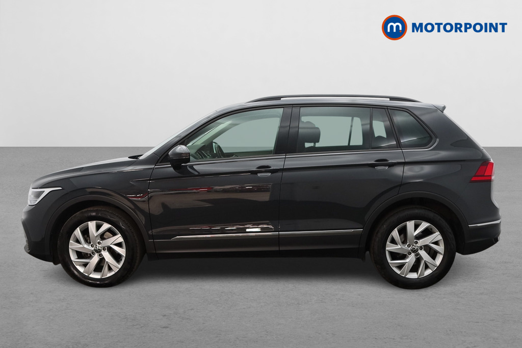 Volkswagen Tiguan Life Automatic Petrol SUV - Stock Number (1633674) - Passenger side