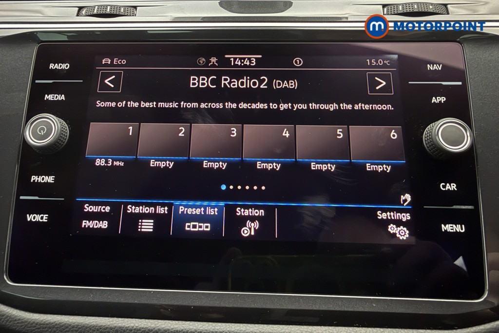 Volkswagen Tiguan R-Line Automatic Petrol SUV - Stock Number (1633848) - 4th supplementary image