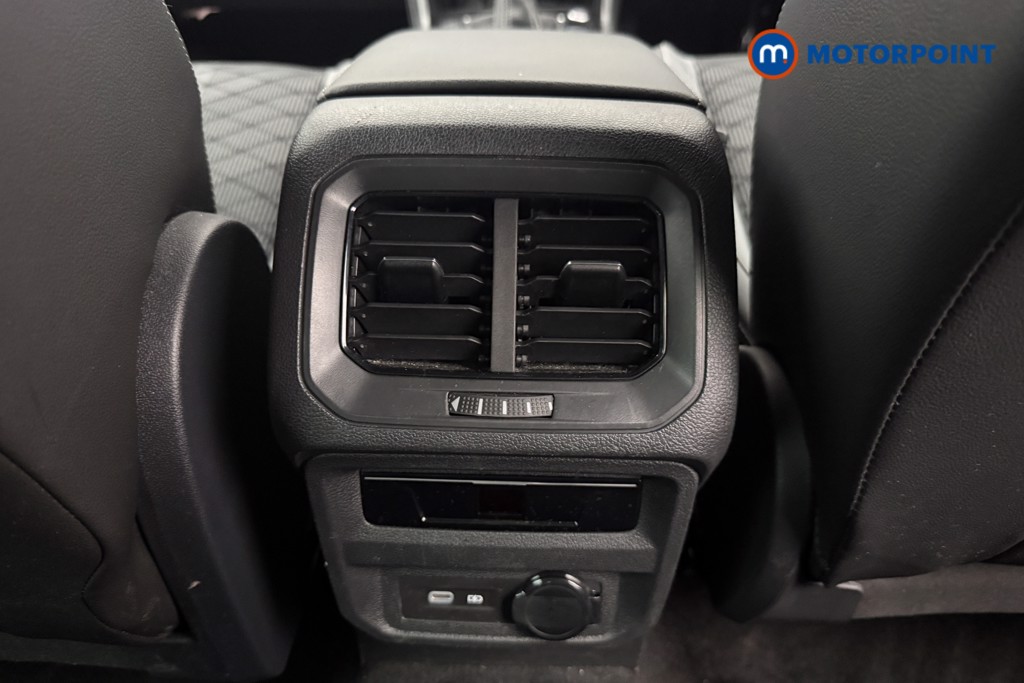 Volkswagen Tiguan R-Line Automatic Petrol SUV - Stock Number (1633848) - 21st supplementary image