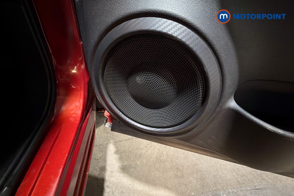 Nissan Juke N-Connecta Manual Petrol SUV - Stock Number (1634077) - 21st supplementary image