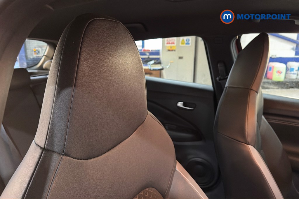 Nissan Juke N-Connecta Manual Petrol SUV - Stock Number (1634077) - 23rd supplementary image