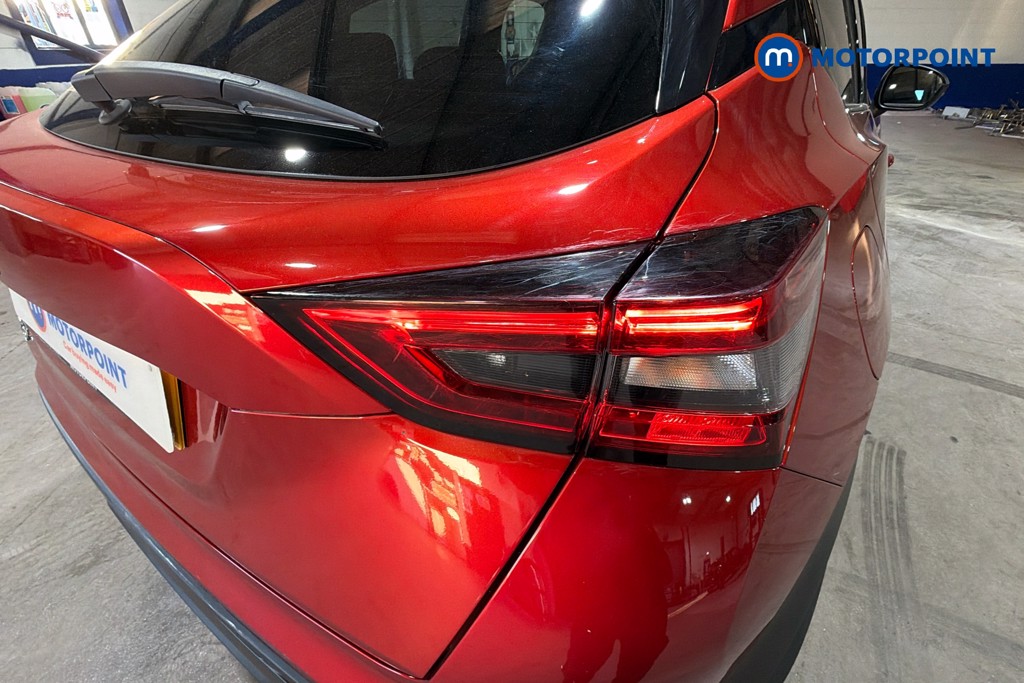 Nissan Juke N-Connecta Manual Petrol SUV - Stock Number (1634077) - 38th supplementary image