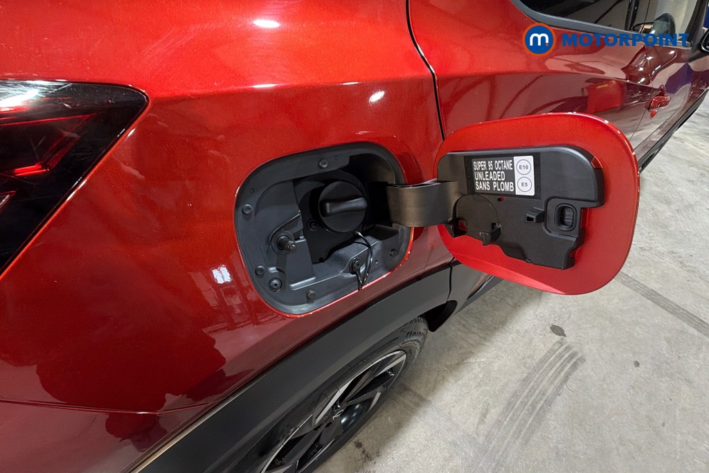 Nissan Juke N-Connecta Manual Petrol SUV - Stock Number (1634077) - 41st supplementary image