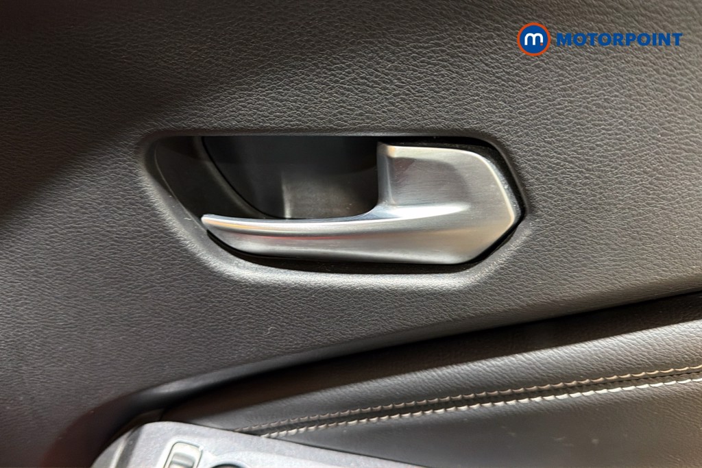 Nissan Juke N-Connecta Manual Petrol SUV - Stock Number (1634077) - 42nd supplementary image