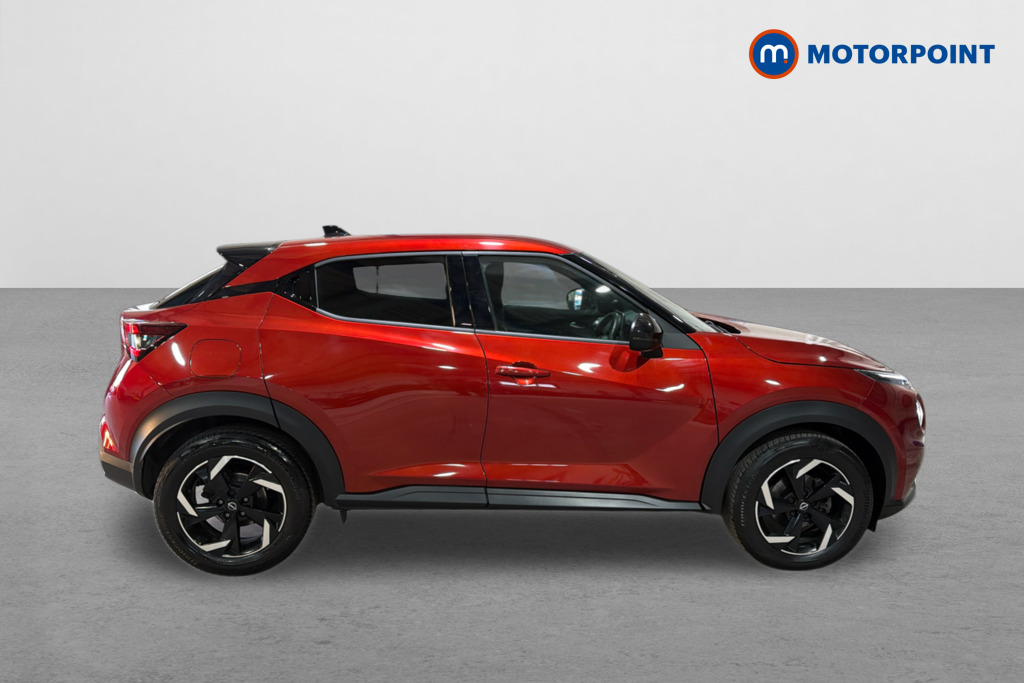 Nissan Juke N-Connecta Manual Petrol SUV - Stock Number (1634077) - Drivers side