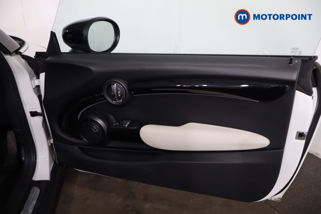 Mini Hatchback Cooper S Level 3 Automatic Electric Hatchback - Stock Number (1634792) - 26th supplementary image