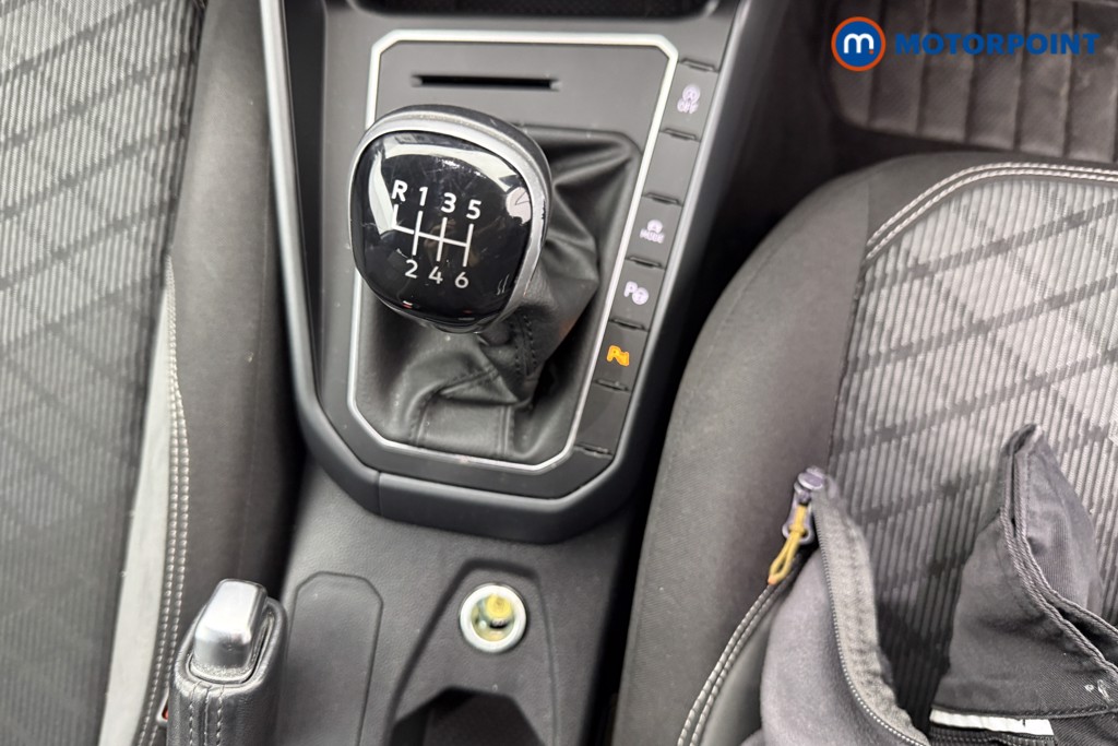 Volkswagen Taigo R-Line Manual Petrol SUV - Stock Number (1635023) - 5th supplementary image