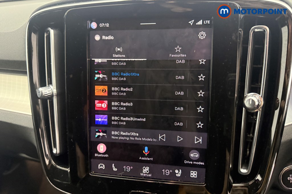 Volvo Xc40 Plus Black Edition Automatic Petrol SUV - Stock Number (1635183) - 2nd supplementary image