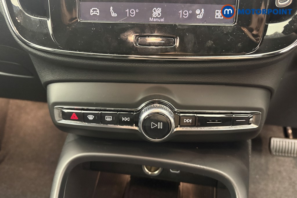 Volvo Xc40 Plus Black Edition Automatic Petrol SUV - Stock Number (1635183) - 4th supplementary image