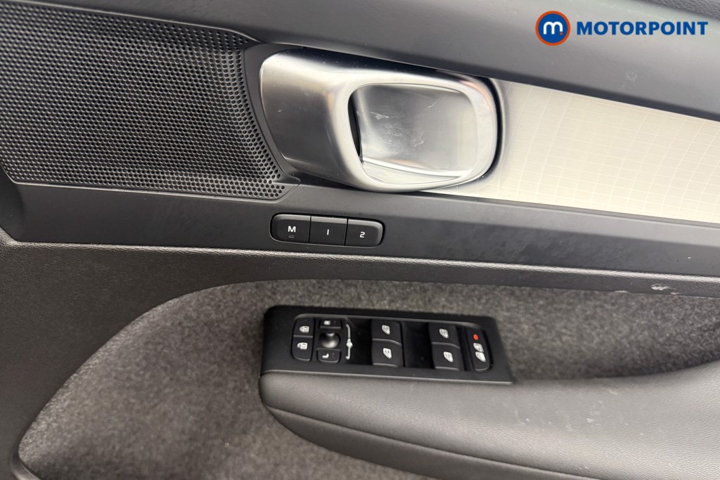 Volvo Xc40 Plus Black Edition Automatic Petrol SUV - Stock Number (1635183) - 9th supplementary image