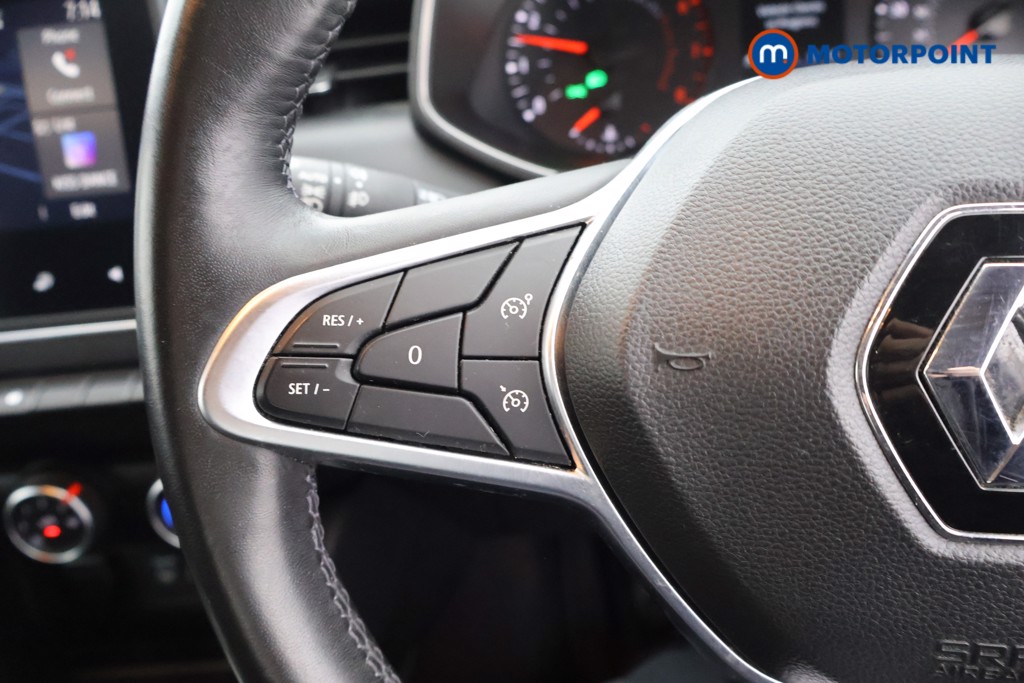Renault Clio Iconic Manual Petrol Hatchback - Stock Number (1635453) - 2nd supplementary image