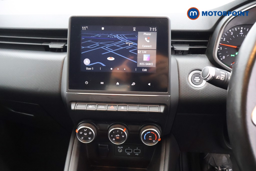 Renault Clio Iconic Manual Petrol Hatchback - Stock Number (1635453) - 7th supplementary image