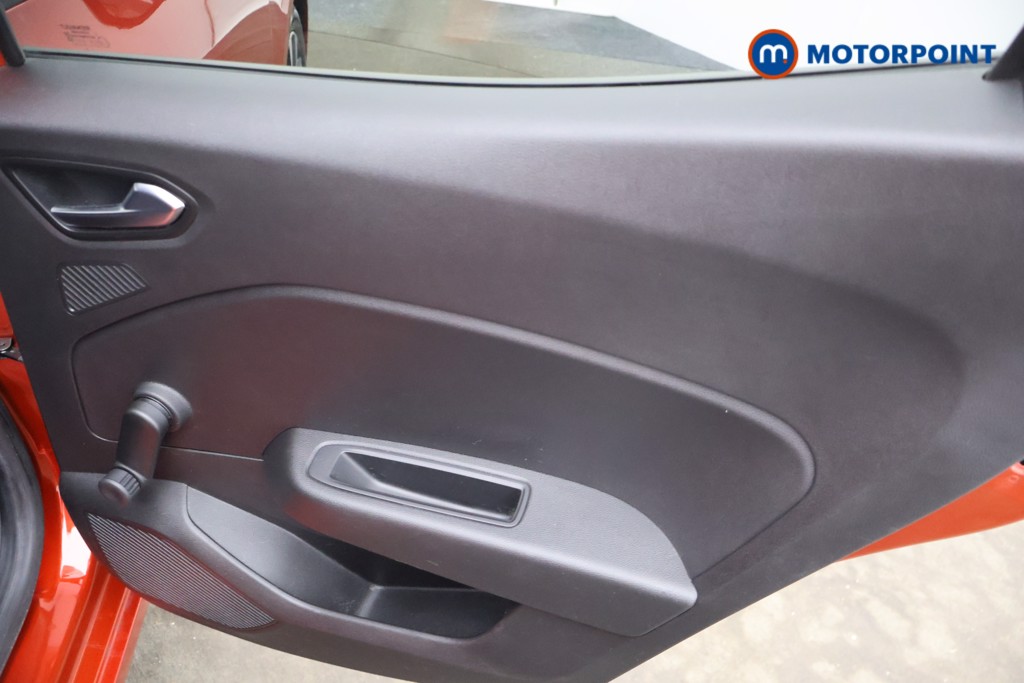 Renault Clio Iconic Manual Petrol Hatchback - Stock Number (1635453) - 16th supplementary image