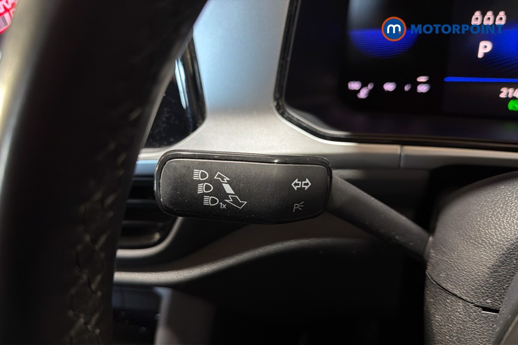 Volkswagen T-Roc Life Automatic Petrol SUV - Stock Number (1636148) - 6th supplementary image