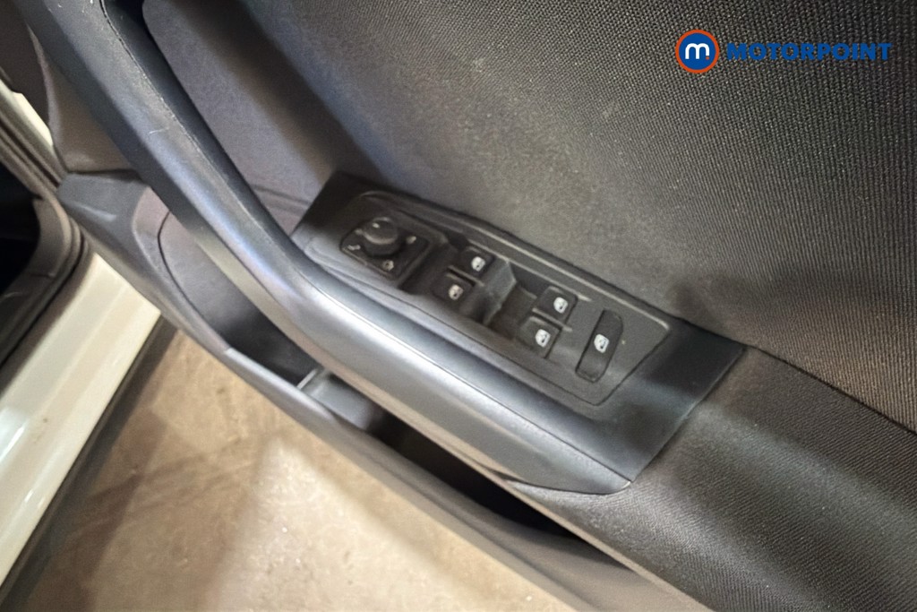 Volkswagen T-Roc Life Automatic Petrol SUV - Stock Number (1636148) - 20th supplementary image