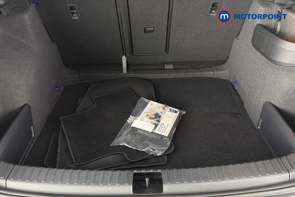 Skoda Karoq Se Drive Manual Petrol SUV - Stock Number (1637022) - 33rd supplementary image