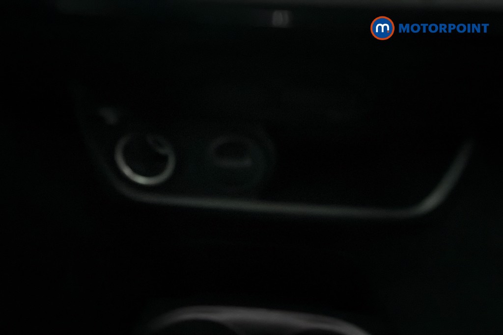 Peugeot 2008 Allure Premium Manual Diesel SUV - Stock Number (1637825) - 17th supplementary image