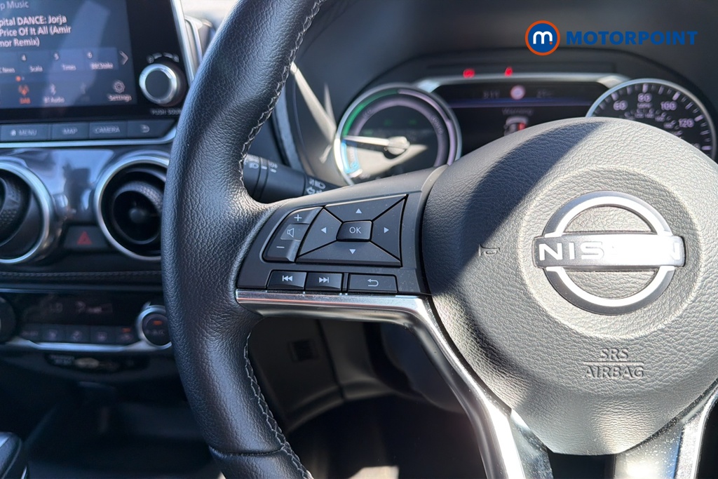 Nissan Juke N-Connecta Automatic Petrol-Electric Hybrid SUV - Stock Number (1638052) - 4th supplementary image