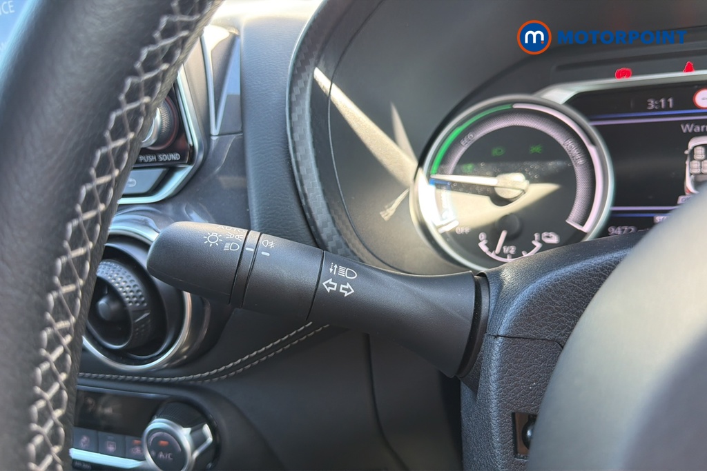 Nissan Juke N-Connecta Automatic Petrol-Electric Hybrid SUV - Stock Number (1638052) - 5th supplementary image