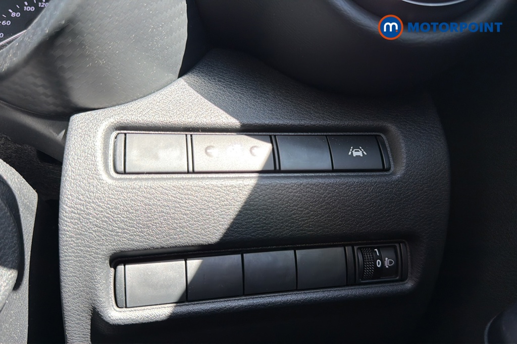 Nissan Juke N-Connecta Automatic Petrol-Electric Hybrid SUV - Stock Number (1638052) - 11th supplementary image