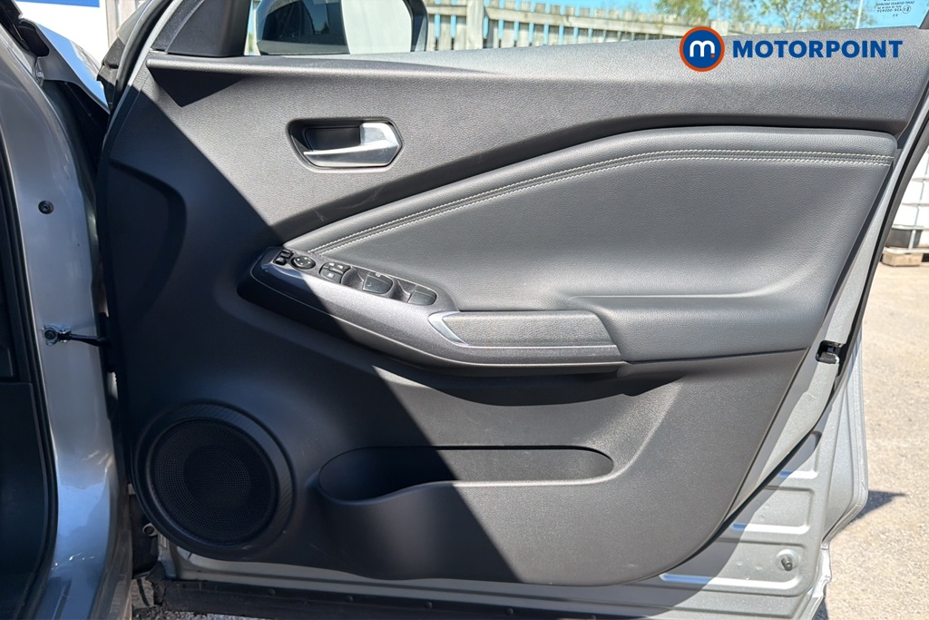 Nissan Juke N-Connecta Automatic Petrol-Electric Hybrid SUV - Stock Number (1638052) - 18th supplementary image