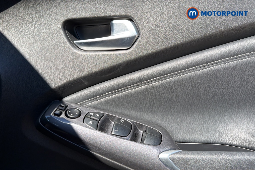 Nissan Juke N-Connecta Automatic Petrol-Electric Hybrid SUV - Stock Number (1638052) - 19th supplementary image