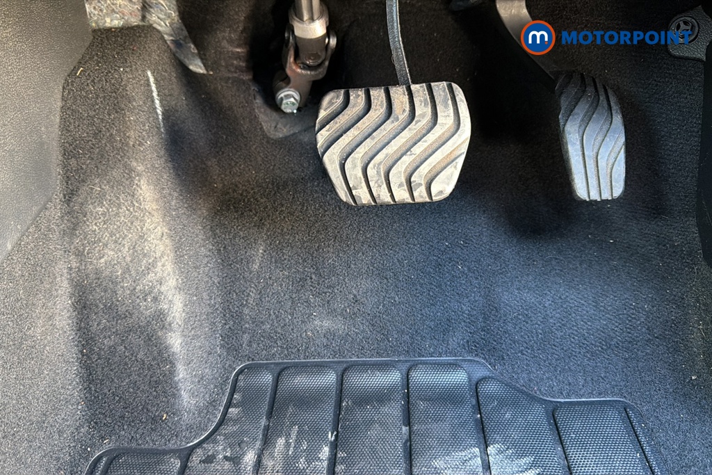 Nissan Juke N-Connecta Automatic Petrol-Electric Hybrid SUV - Stock Number (1638052) - 24th supplementary image