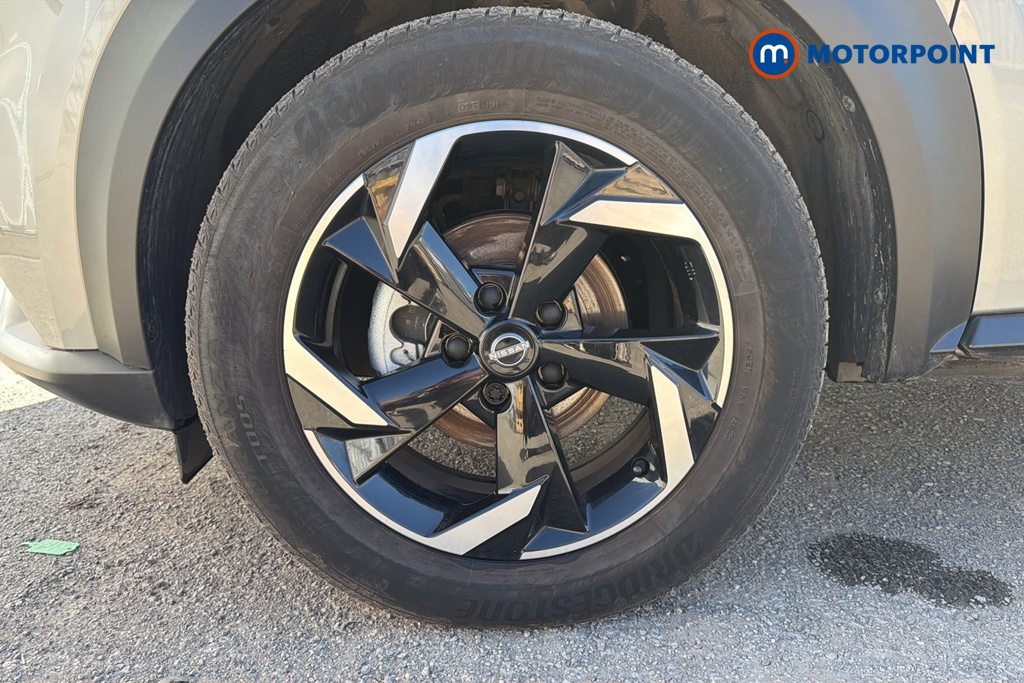 Nissan Juke N-Connecta Automatic Petrol-Electric Hybrid SUV - Stock Number (1638052) - 44th supplementary image