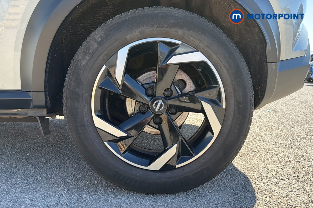 Nissan Juke N-Connecta Automatic Petrol-Electric Hybrid SUV - Stock Number (1638052) - 45th supplementary image