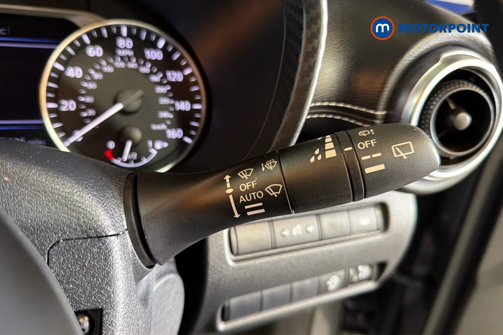 Nissan Juke N-Connecta Manual Petrol SUV - Stock Number (1638172) - 7th supplementary image