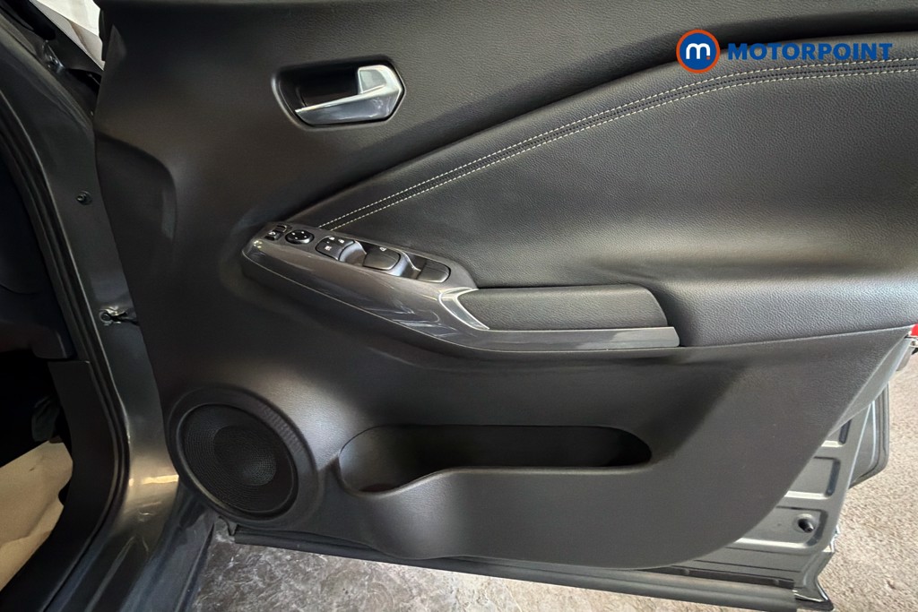 Nissan Juke N-Connecta Manual Petrol SUV - Stock Number (1638172) - 19th supplementary image