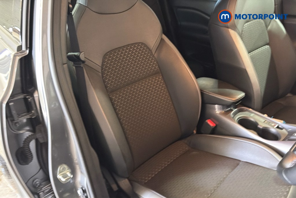 Nissan Juke N-Connecta Manual Petrol SUV - Stock Number (1638172) - 22nd supplementary image