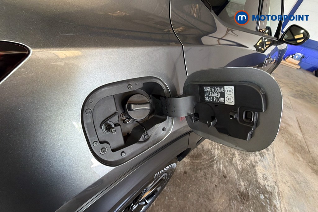 Nissan Juke N-Connecta Manual Petrol SUV - Stock Number (1638172) - 41st supplementary image