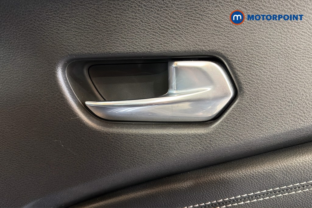 Nissan Juke N-Connecta Manual Petrol SUV - Stock Number (1638172) - 42nd supplementary image